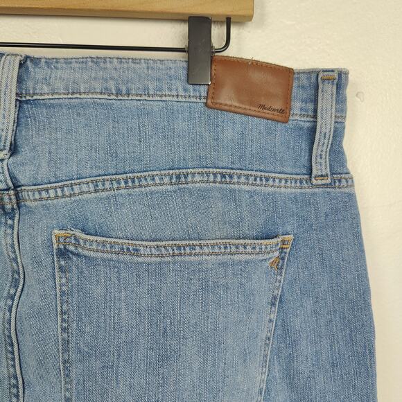 Madewell Classic Straight Jeans Women 35 Corson Medium Wash Distressed Plus Size - Picture 6 of 13